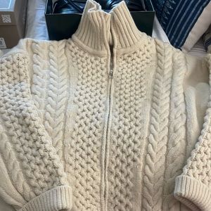 Creme XL zip sweater with stand up collar super cozy w
